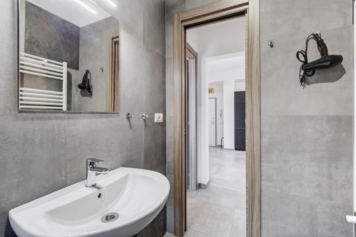 Bdc - Majestic 4-bdr In Termini Appartamento *